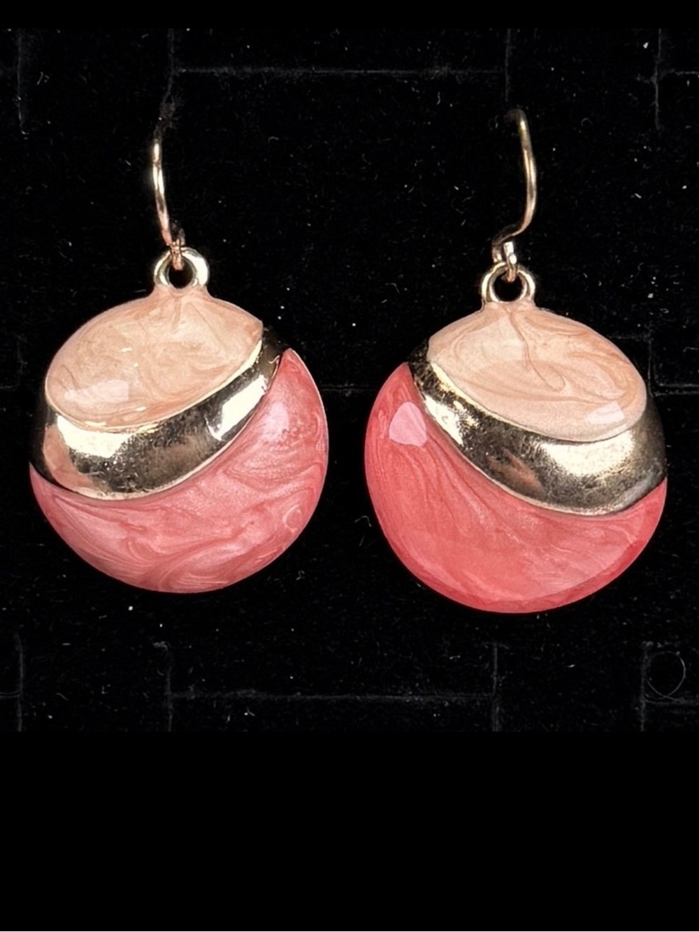 Beautiful goldtone, peach orange enamel pierced dangle earrings